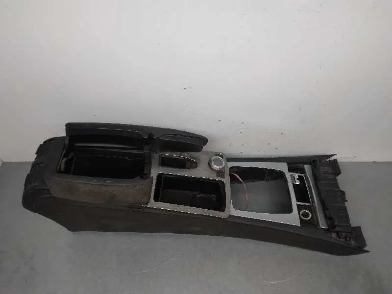 Apoyabrazos Central para Mercedes-Benz Clase C (W204) Berlina