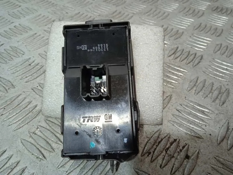 Mando Elevalunas Delantero Izquierdo para Opel Insignia Berlina