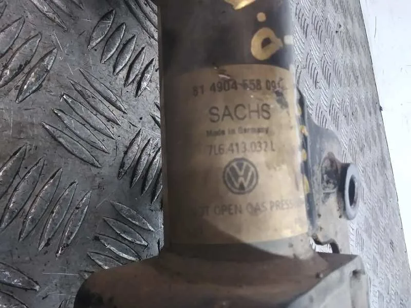 Amortiguador Delantero Derecho para Volkswagen Touareg (7La)
