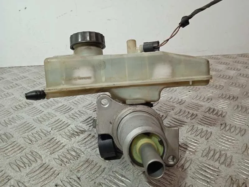 Bomba Freno para Mercedes-Benz Sprinter 02.00 -> Caja Cerrada