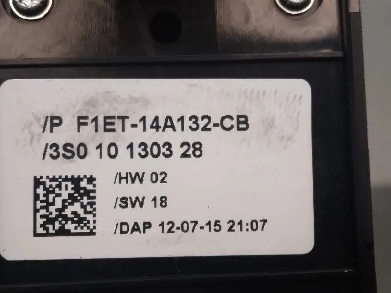 Mando Elevalunas Delantero Izquierdo para Ford Focus Turn.