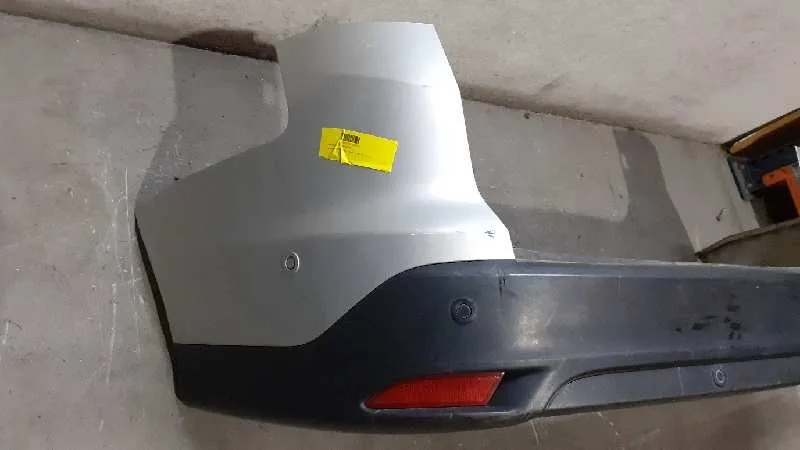 Paragolpes Trasero para Ford Focus Turn.
