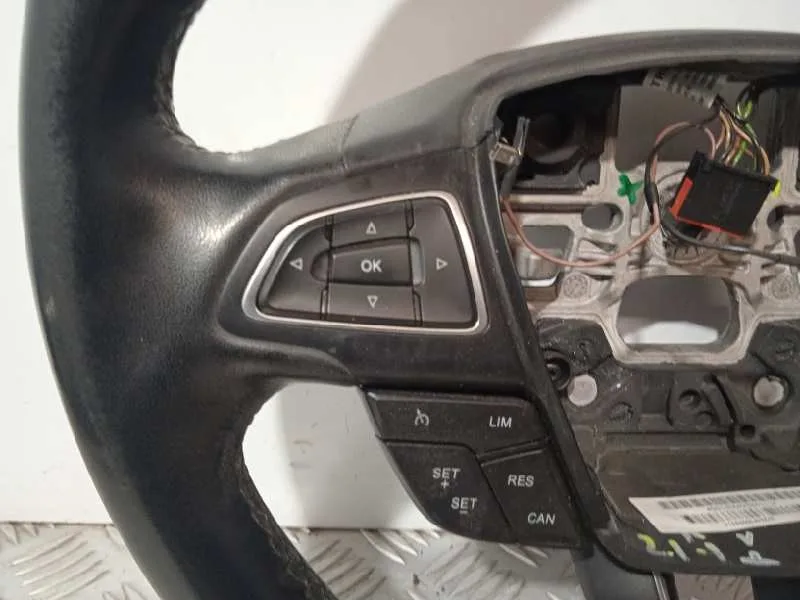 Volante para Ford Focus Turn.