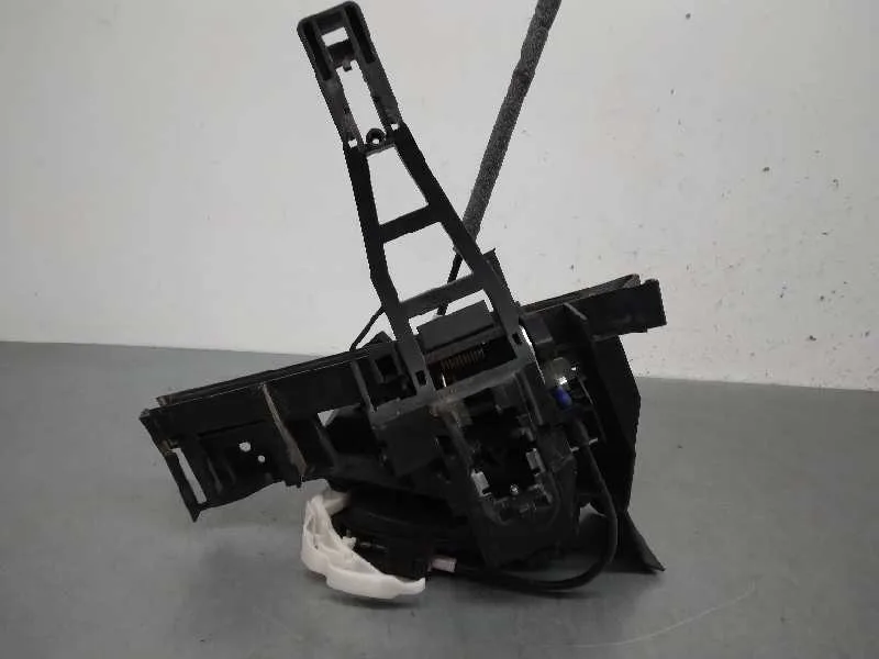 Cerradura Puerta Trasera Izquierda para Ford Focus Turn.