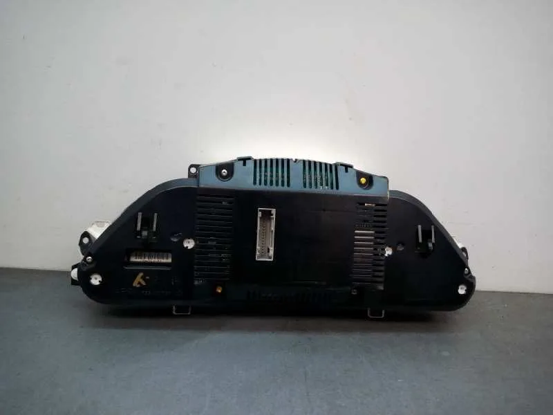 Cuadro Instrumentos para Audi A6 Berlina (4F2)