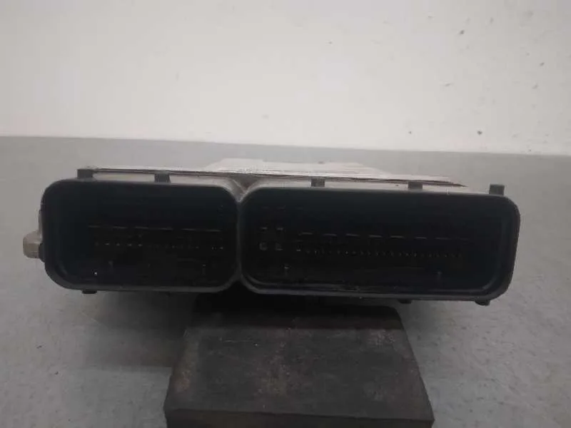 Centralita Motor Uce para Opel Astra J Gtc