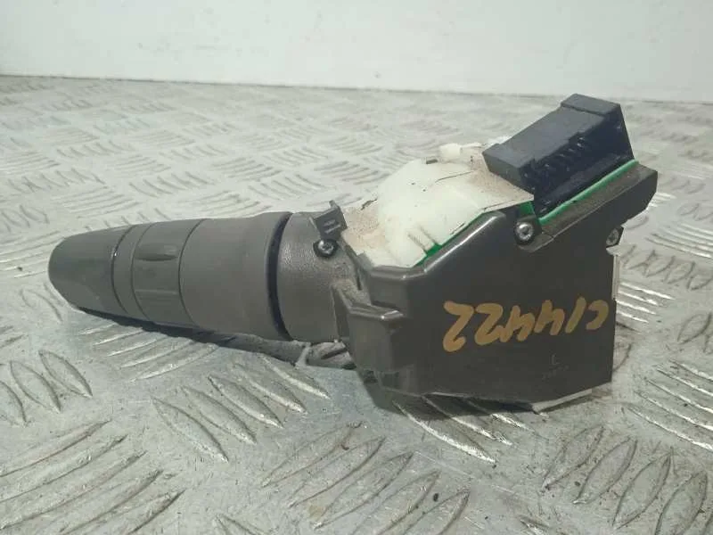 Mando Limpia para Nissan Micra (K12E)