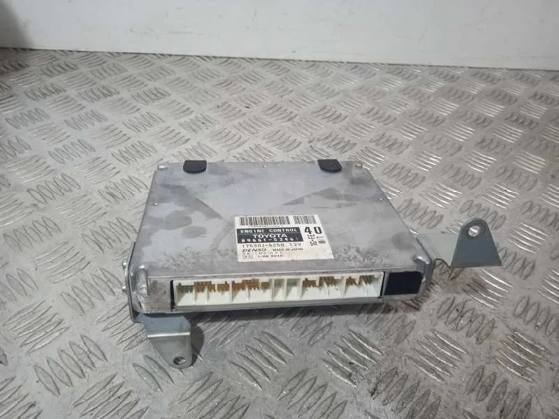 Centralita Motor Uce para Lexus Is200 (Gxe10)