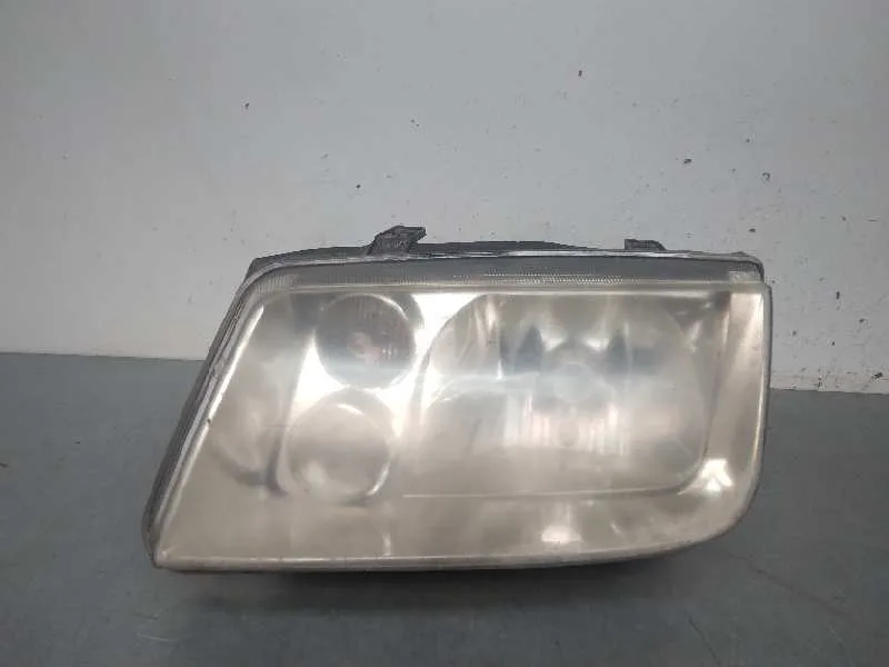 Faro Izquierdo para Volkswagen Bora Berlina (1J2)