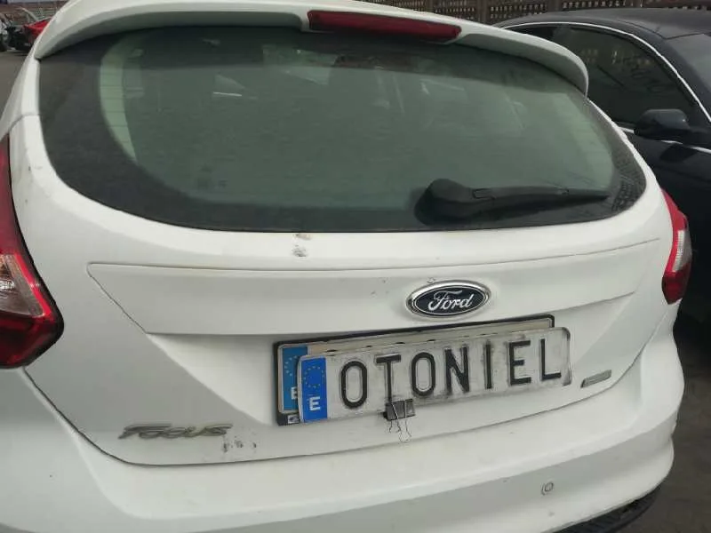 Porton Trasero para Ford Focus Lim. (Cb8)