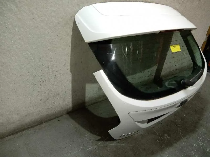 Porton Trasero para Ford Focus Lim. (Cb8)