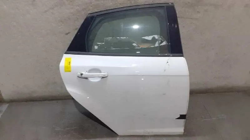 Puerta Trasera Derecha para Ford Focus Lim. (Cb8)