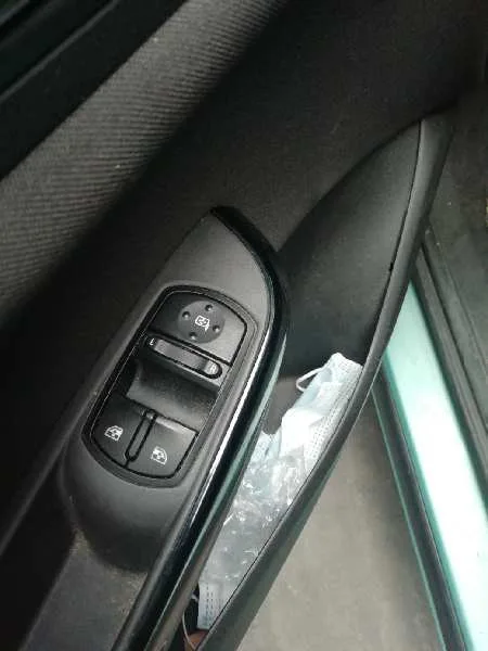 Mando Elevalunas Delantero Izquierdo para Opel Corsa E