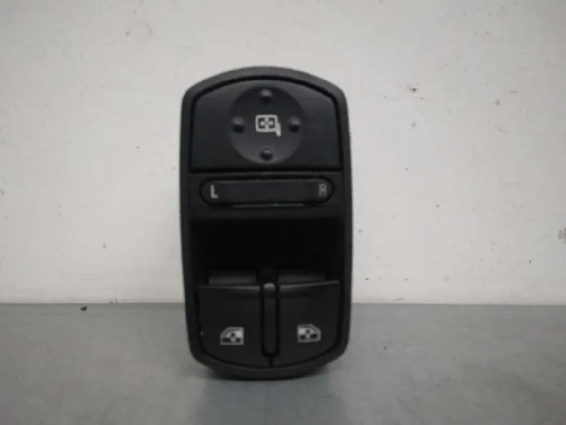 Mando Elevalunas Delantero Izquierdo para Opel Corsa E