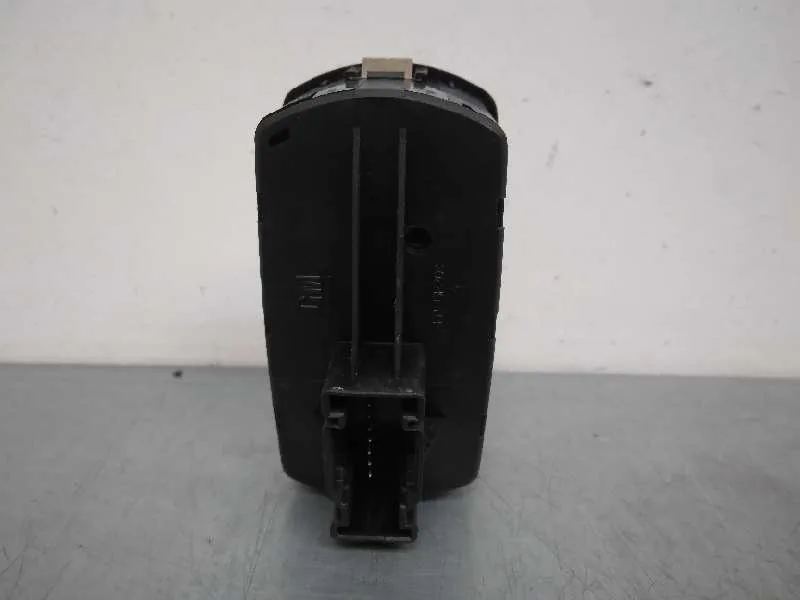 Mando Elevalunas Delantero Izquierdo para Opel Corsa E
