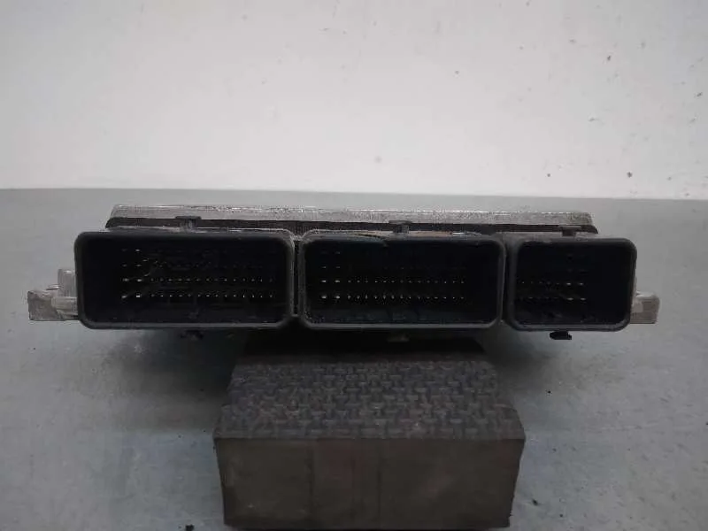 Centralita Motor Uce para Renault Clio Iv