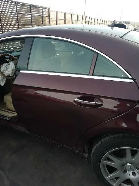 Puerta Trasera Izquierda para Mercedes-Benz Clase Cls (W219)