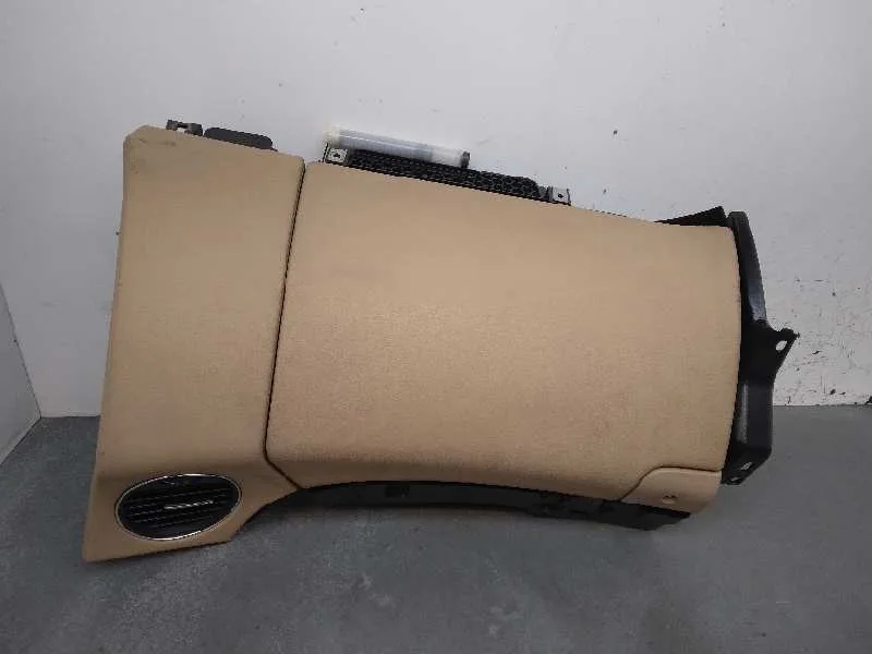 Guantera para Mercedes-Benz Clase Cls (W219)