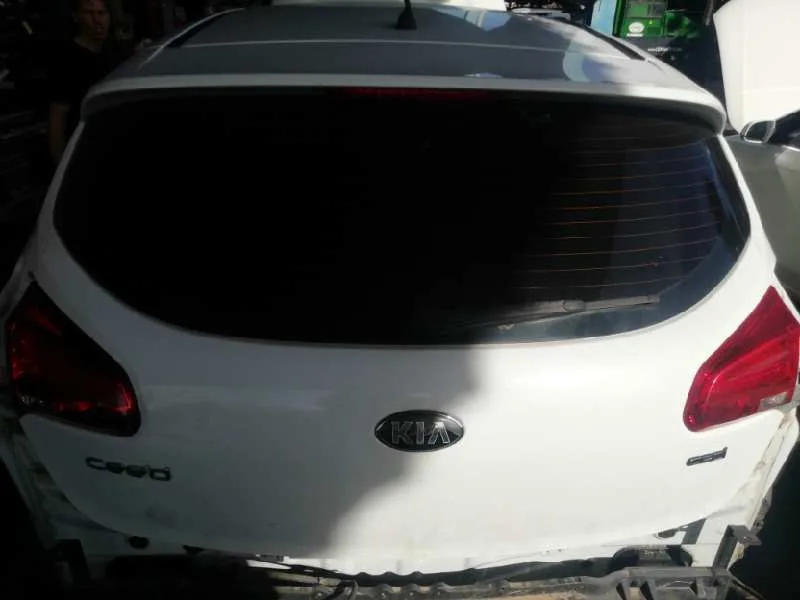 Porton Trasero para Kia Cee'd