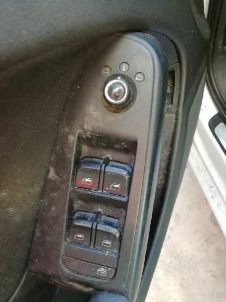Mando Elevalunas Delantero Izquierdo para Audi A4 Ber. (B8)