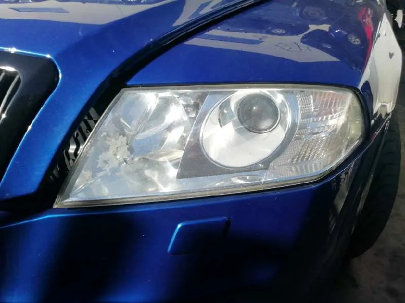 Faro Izquierdo para Skoda Octavia Berlina (1Z3)