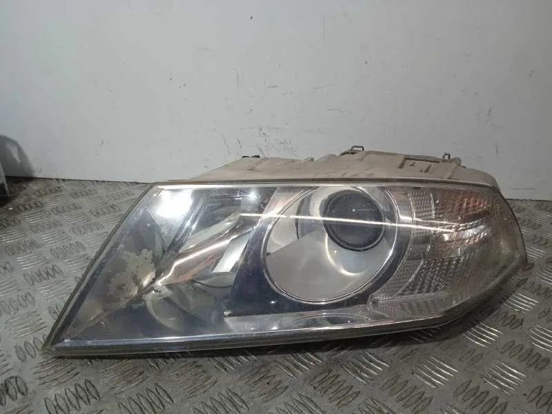 Faro Izquierdo para Skoda Octavia Berlina (1Z3)