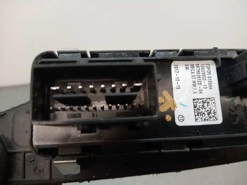 Mando Elevalunas Delantero Izquierdo para Citroën C4 Picasso