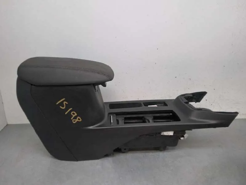 Apoyabrazos Central para Ford Focus