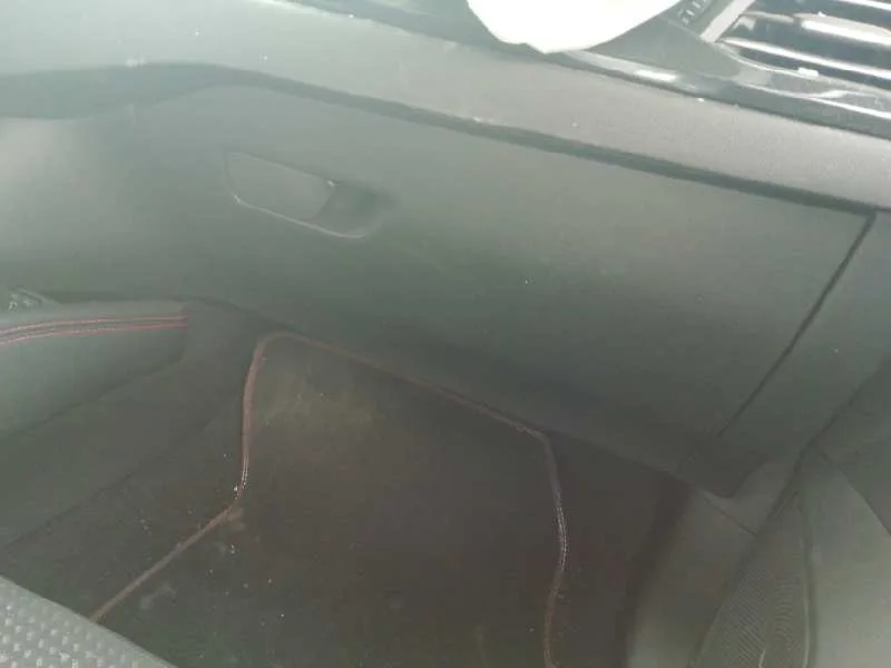 Guantera para Ford Focus