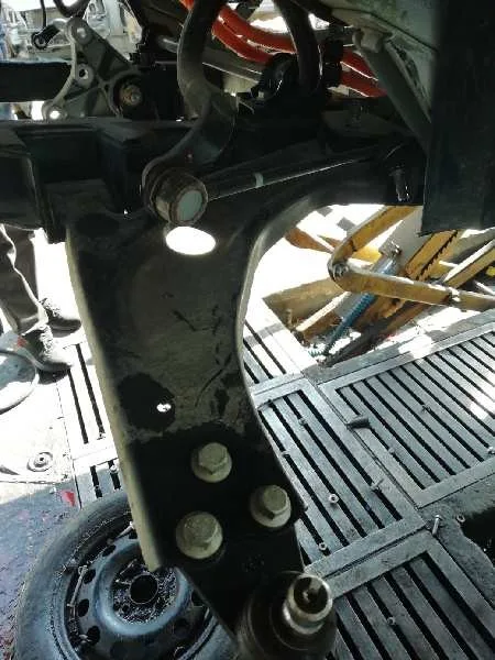 Brazo Suspension Inferior Delantero Izquierdo para Maxus Edeliver