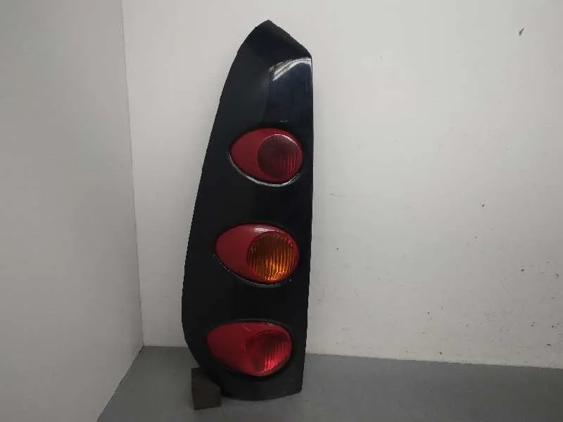 Piloto Trasero Izquierdo para Smart Forfour