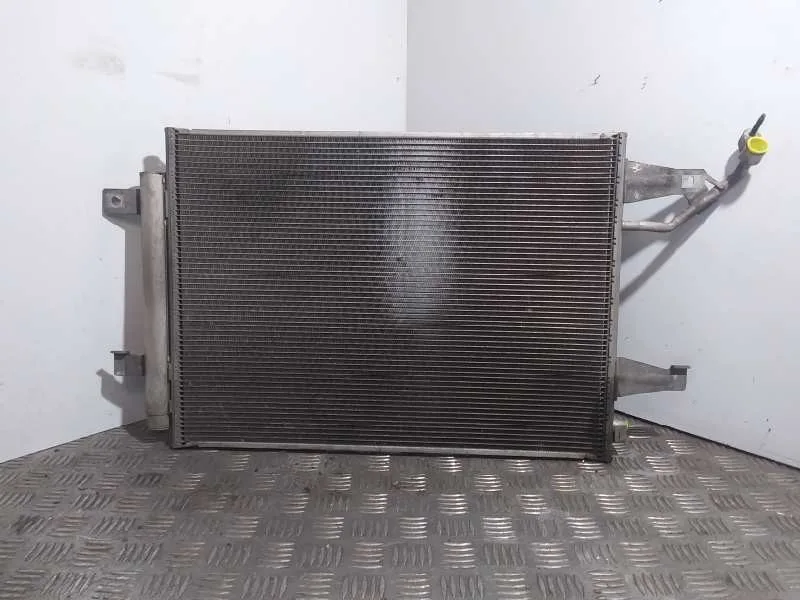 Condensador / Radiador Aire Acondicionado para Mitsubishi Colt Berlina 3 (Cz)
