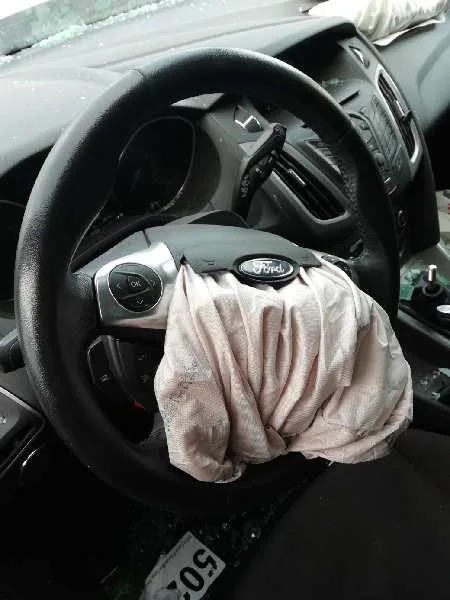Volante para Ford Focus Lim. (Cb8)
