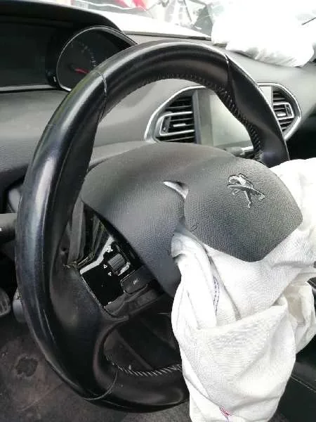 Volante para Peugeot 308