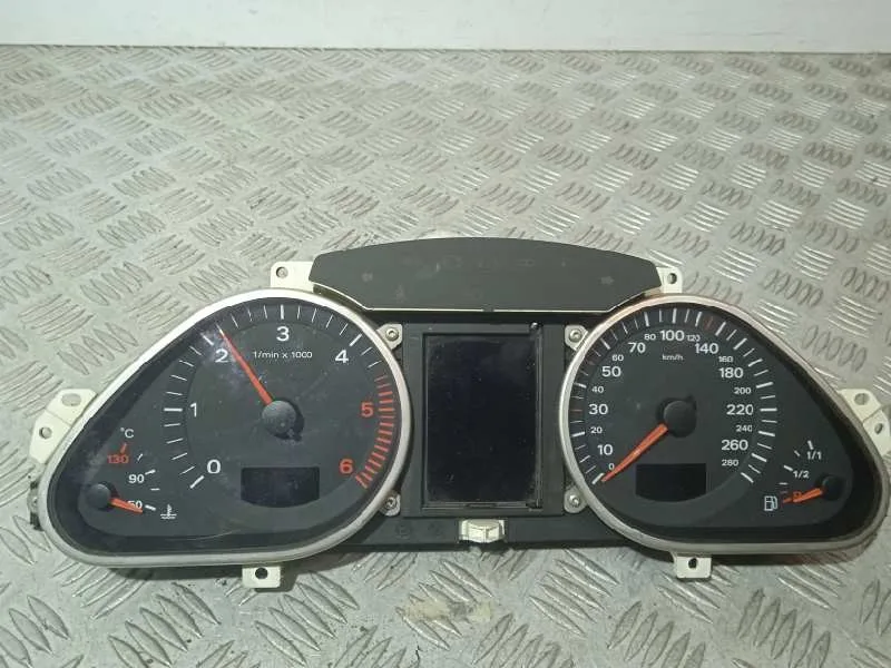 Cuadro Instrumentos para Audi A6 Berlina (4F2)