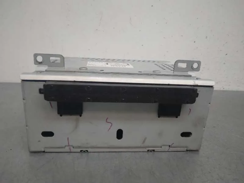Sistema Audio / Radio Cd para Ford Focus Lim. (Cb8)