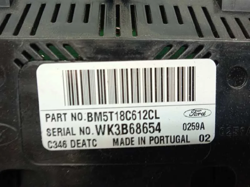 Mando Climatizador para Ford Focus Lim. (Cb8)
