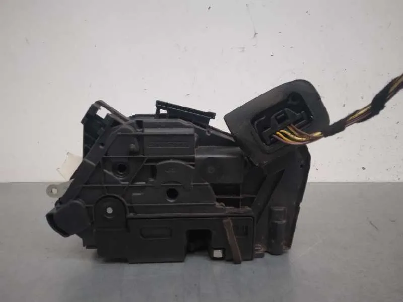 Cerradura Puerta Delantera Derecha para Volkswagen Golf Vii Lim.