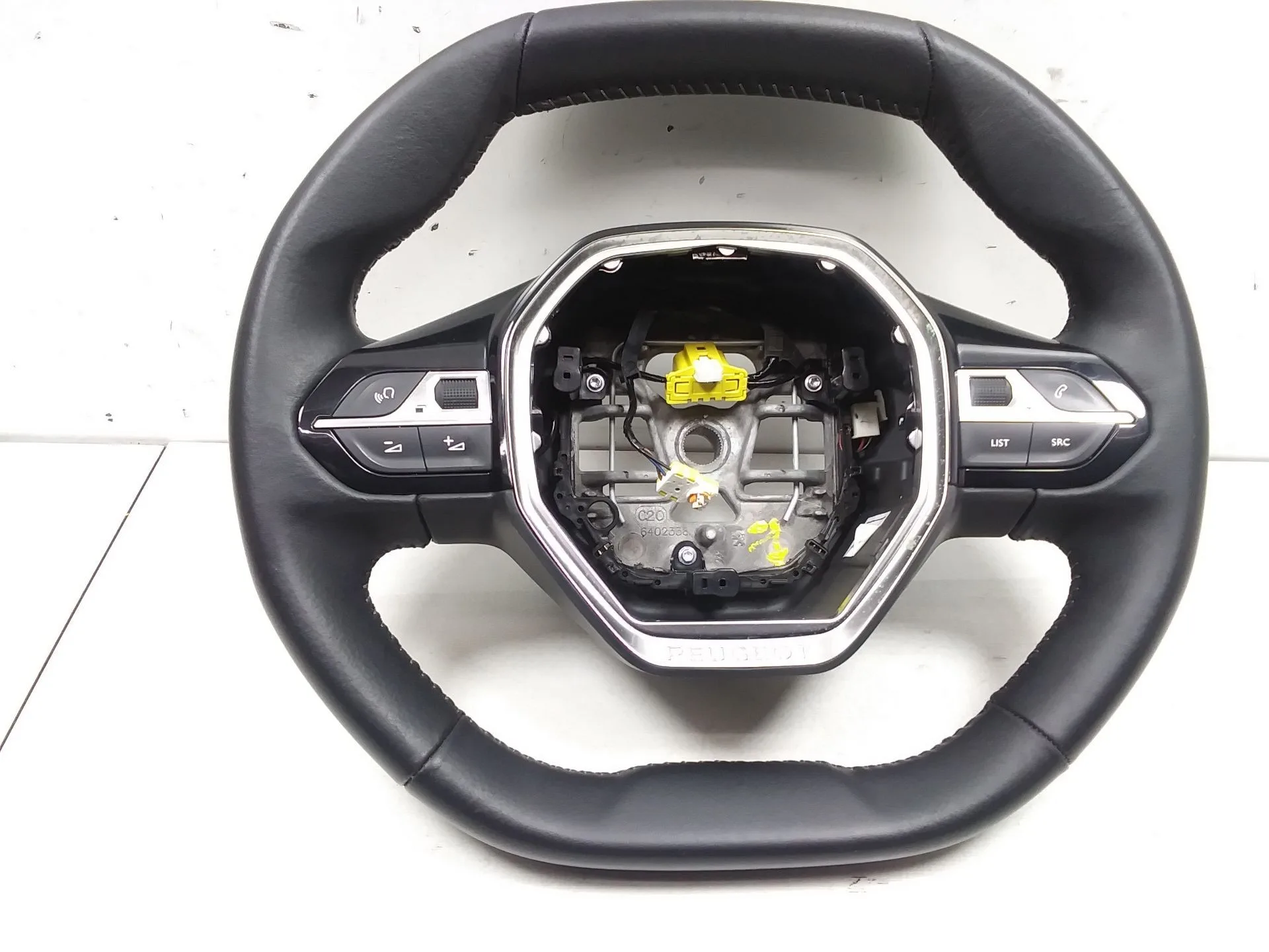 Volante para Peugeot 208 (P2)
