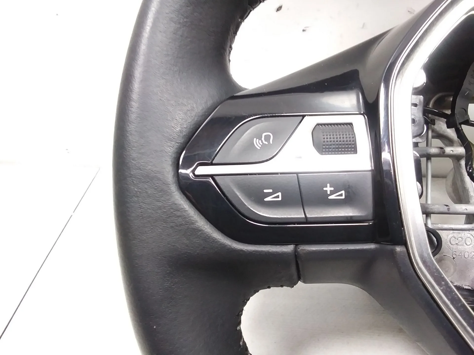 Volante para Peugeot 208 (P2)