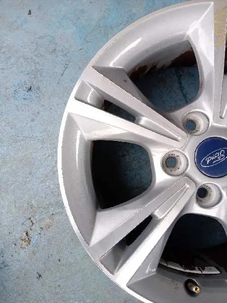 Llanta para Ford Focus Lim. (Cb8)