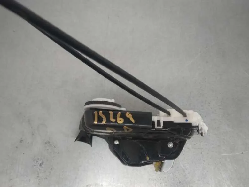 Cerradura Puerta Delantera Derecha para Toyota Yaris