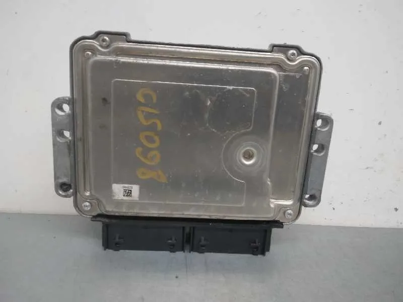 Centralita Motor Uce para Ford Focus Lim.