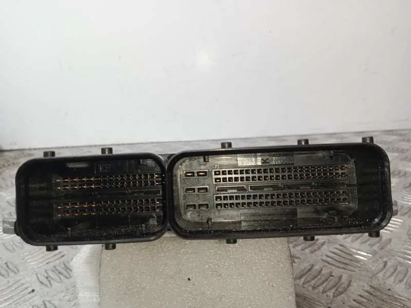 Centralita Motor Uce para Audi A5 Sportback (8T)