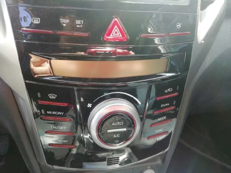 Mando Climatizador para Ssangyong Tivoli