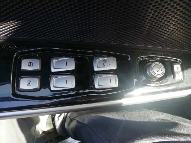 Mando Elevalunas Delantero Izquierdo para Ssangyong Tivoli