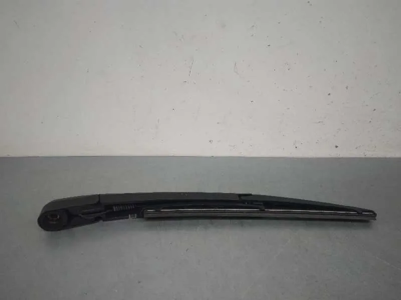 Brazo Limpia Trasero para Kia Rio