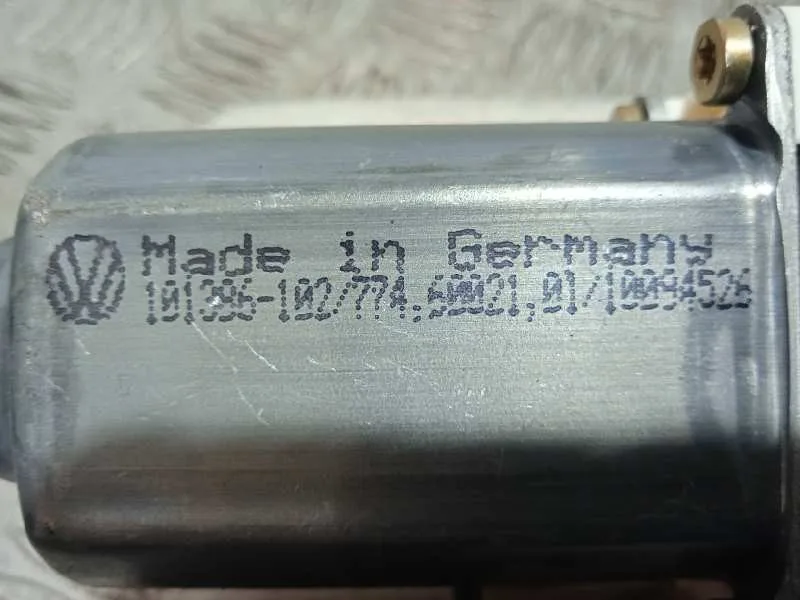 Motor Elevalunas Delantero Derecho para Seat Ibiza (6L1)