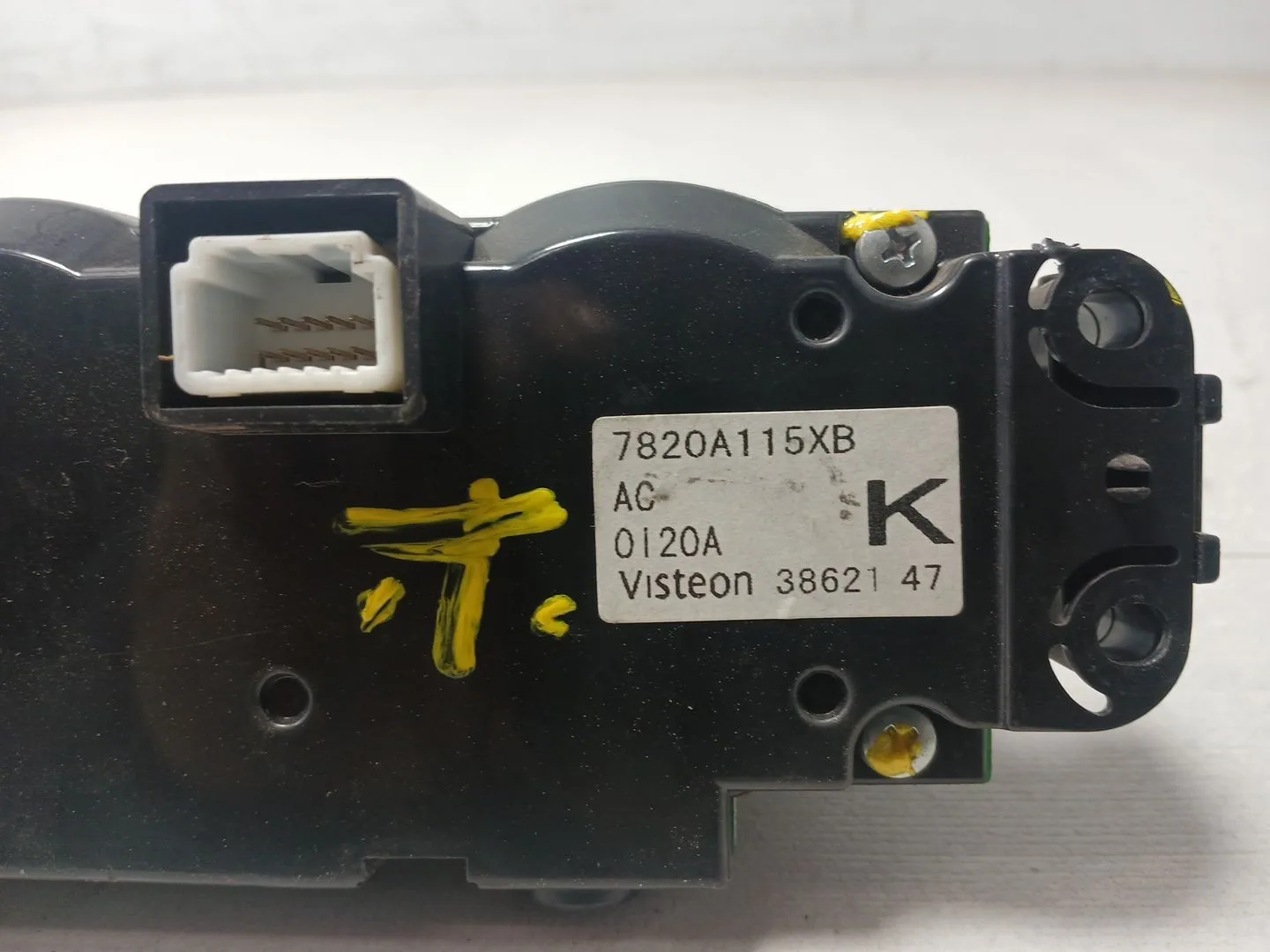 Mando Climatizador para Mitsubishi Asx (Ga0W)
