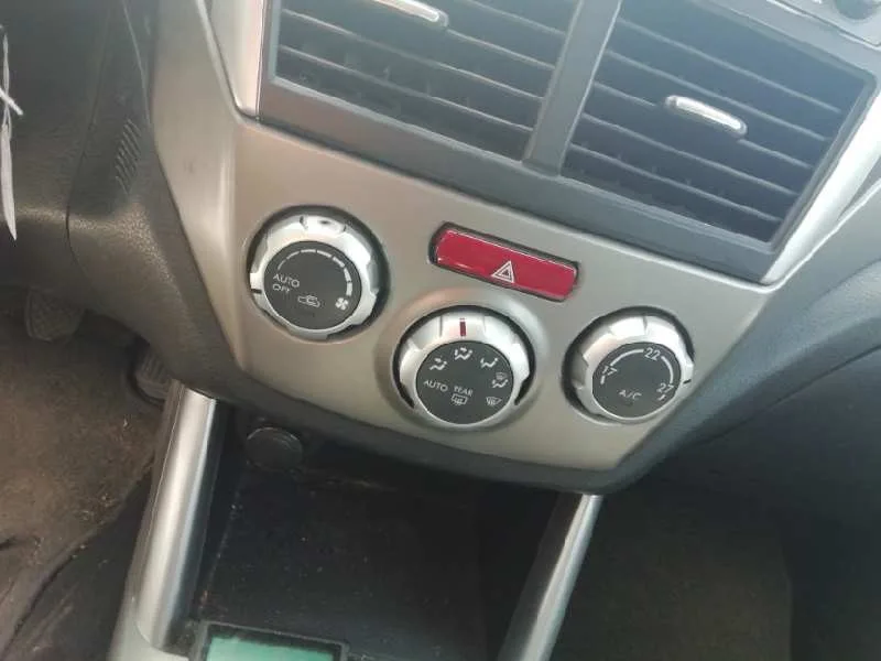 Mando Climatizador para Subaru Forester S12